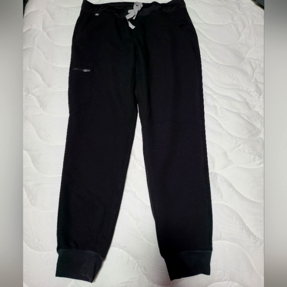 FIGS Zamora pants